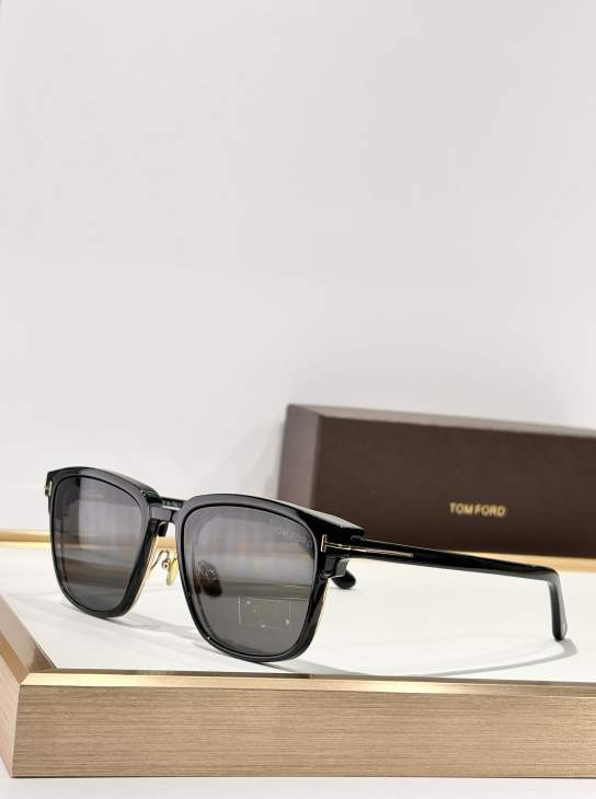 Picture of Tom Ford Sunglasses _SKUfw75732134fw